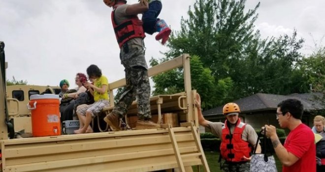 Snažna eksplozija u centru Houstona