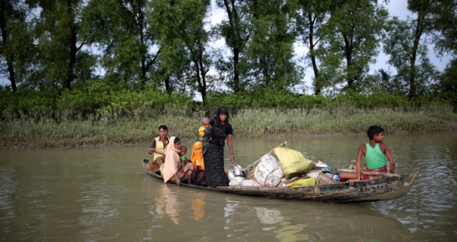Utopilo se 14-oro djece i žena u prevrtanju čamca 