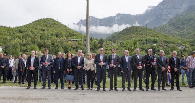 Obilježena 24. godišnjica zločina nad hrvatskim civilima u Grabovici: Najmlađa Mladenka Zadro imala samo 4 godine