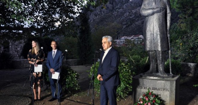 U Mostaru otvorene 'Šantićeve večeri poezije'