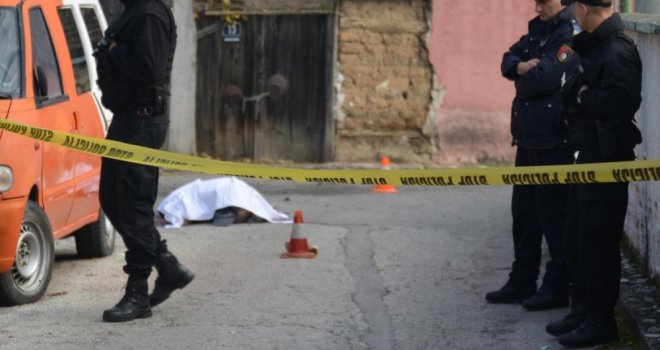 Samoubistvo na Vratniku: Šta je nagnalo oca dvoje djece da, po povratku iz pekare, legne na bombu ispred kuće i raznese se?