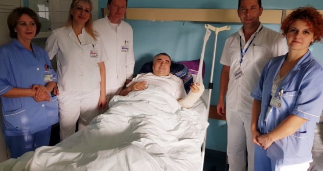 Prst prebačen sa noge na šaku: Ova operacija uspješno izvršena na KCUS-u, pacijent presretan