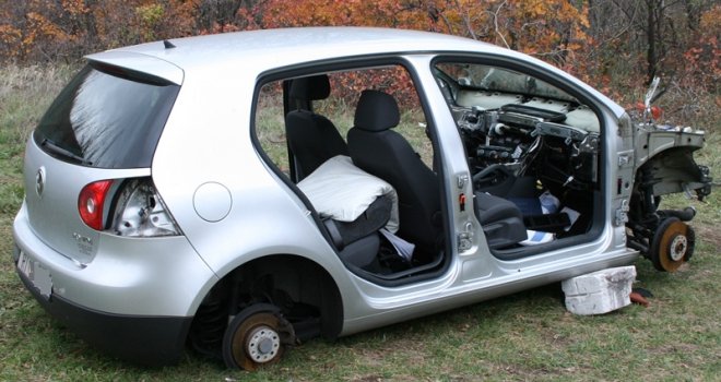 Za mjesec dana u Kantonu Sarajevo ukradena čak 33 automobila, najviše u OVOJ općini: A koliko ih je pronađeno?