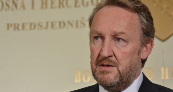 Bakir Izetbegović na svečanoj akademiji: Našu djecu nikada više niko ni u kakve ratove voditi neće!
