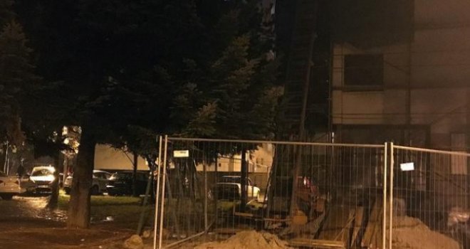 Još jedna tragedija: Radnik pao sa skele i preminuo 