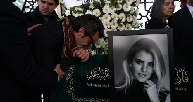 Turska u suzama: Posljednji ispraćaj djevojaka stradalih u avionskoj nesreći u Iranu