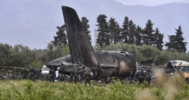 Crni bilans raste: Srušio se avion u Alžiru, poginulo 257 osoba!