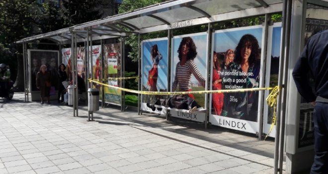 Muškarac preminuo na autobuskom stajalištu u centru Sarajeva