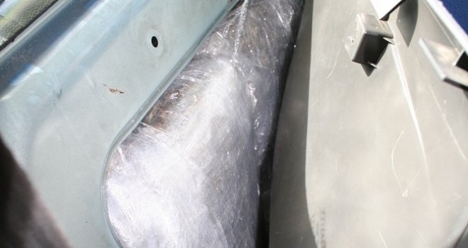 Tridesetogodišnjak iz BiH preko granice pokušao prokrijumčariti 7,5 kilograma droge, uhapšen u Kleku