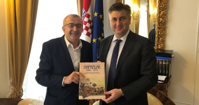 Premijer Plenković primio predsjednika HKD Napredak Franju Topića 