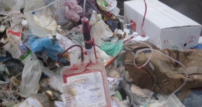 Gdje se odlaže medicinski otpad: Dijelove ljudskih tijela bacaju po šumama i u kontejnere!