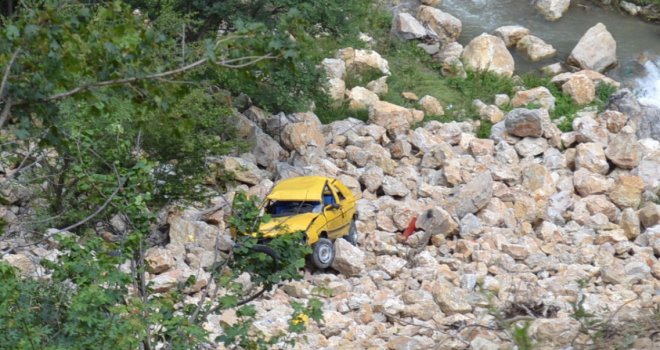 Nesreća kod Kaknja: Automobilom se survala u kanjon rijeke, više od 30 osoba izvlačilo Samiru Kubat 