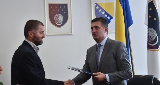 Prvi put potpisan Kolektivni ugovor za djelatnost visokog obrazovanja i nauke KS