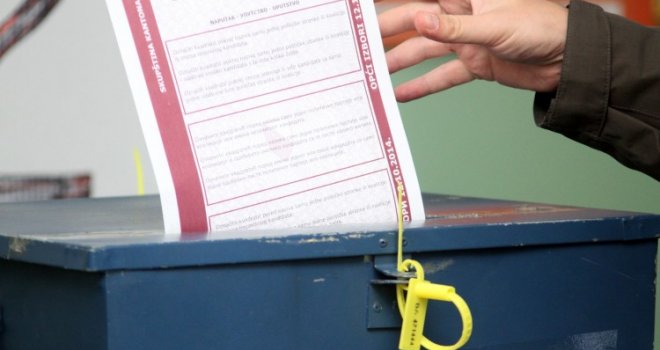 Nastavlja se haos sa izbornim rezultatima, počinje ponovno brojanje glasačkih listića