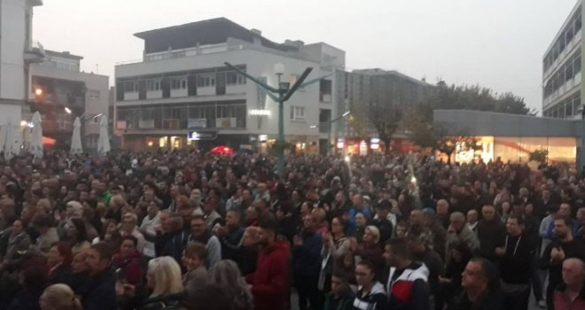 Danas novi protesti u Bihaću, specijalne jedinice FUP-a u pripravnosti