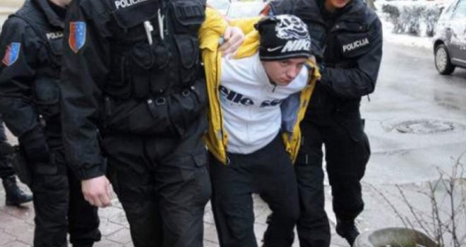 Novi užas u centru Sarajeva: Uhapšen Eldin Matulović, pokušao ubiti brata, izbo ga nožem...