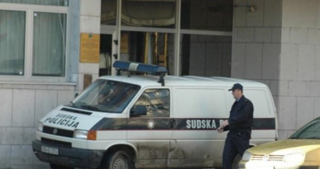 Ko je ubica iz Živinica: Mnogima je prijetio, neke je napao... Svi su ga izbjegavali