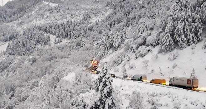 U općinama Konjic i Jablanica proglašeno stanje prirodne nesreće: Nema struje, telefoni ne rade, prekinute putne komunikacije