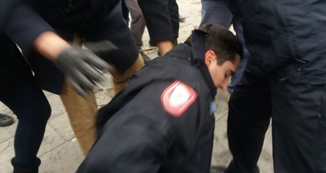 Iz banjalučke policije tvrde: Davor Dragičević nije povrijeđen, ali jesmo primijenili sredstva sile