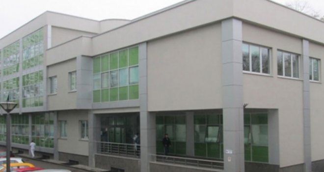 Samoubistvo u Gradišci: Pacijent skočio sa trećeg sprata bolnice