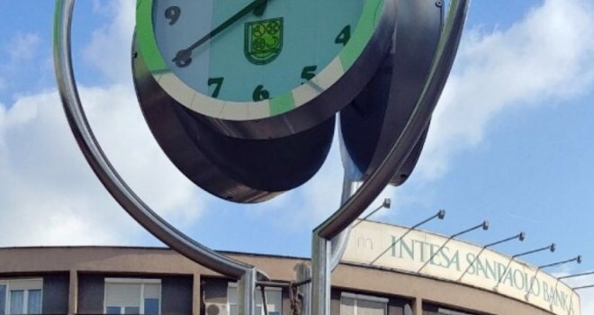 Drama u Zenici: Muškarac se pokušao objesiti o novi gradski sat 