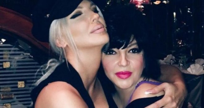 Bolno: Jelena Karleuša objavila najbolnije momente svog života od kada joj je majka umrla