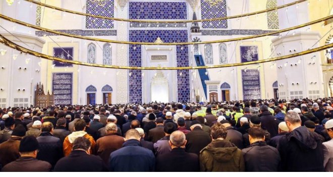 Nema šta ne sadrži: Najveća novoizgrađena džamija u Turskoj otvorena za vjerske obrede