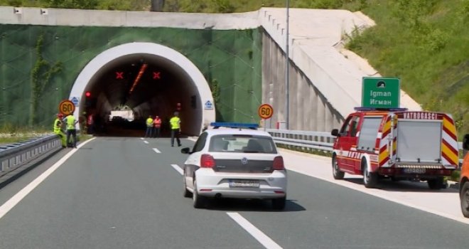 Stalno plače, doziva roditelje i sestru: Brigu o dječaku, nakon pogibije porodice Brkić, preuzet će njegova tetka...