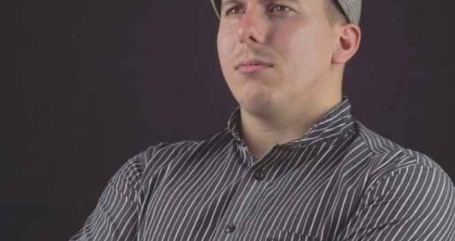 Teška nesreća u Lici: Poginuo mladi bihaćki umjetnik Anis Smajić