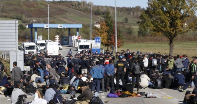 Nasilno ponašanje prema migrantima Hrvatskoj bi moglo zakočiti ulazak u Schengensku zonu