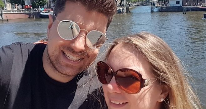 'Seksali smo se, rekao mi je da zatvorim oči... Bila sam sigurna da će me iznenaditi poklonom, a onda sam osjetila krv...'