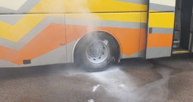 Autobus iz Mostara, preko Sarajeva, krenuo za Njemačku pa se zapalio prije granice