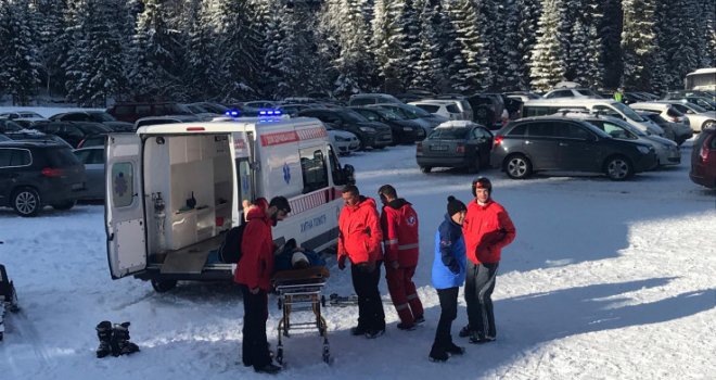Drama na Ravnoj planini nadomak Sarajeva: Skijaš pao i teško se povrijedio