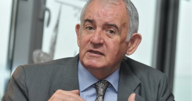 Preminuo Nikola Grabovac, bh. ekonomski stručnjak