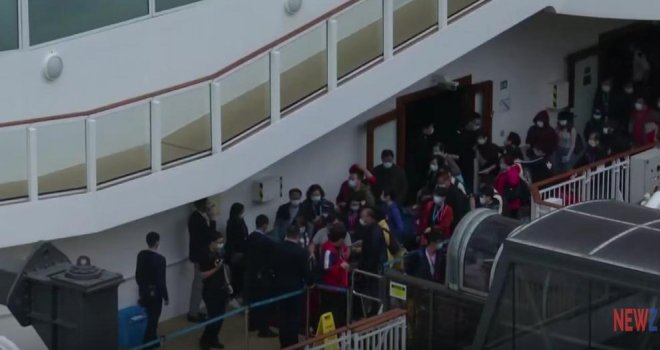 Konačno slobodni: Putnici i članovi posade kruzera u Hong Kongu mogu napustiti brod, testovi koronavirusa negativni