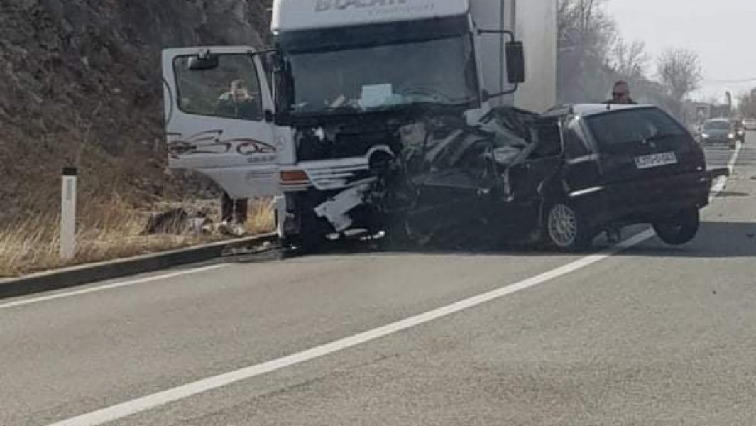 nesreca-udes-kamion-automobil-mostar