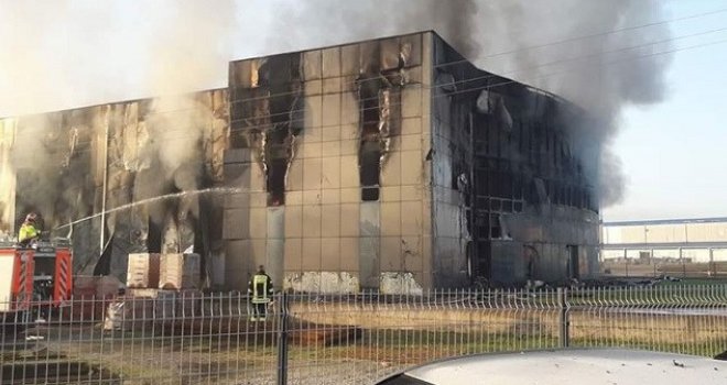 Požar u Gradačcu: Izgorio pogon Modne konfekcije 'Famaco', milionska šteta