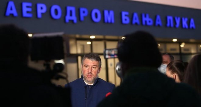 Prvi dio opreme za pokretnu bolnicu dopremljen iz Njemačke u Banjaluku: 500 bolničkih kreveta na 6.000 kvadrata