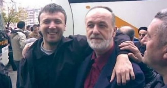 I ja sam govorio kakav virus, kakve maske, zavjere... Prije 20 dana su se zagrljeni i nasmijani slikali, puni života...