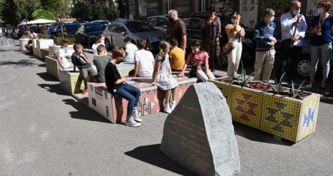 Gimnazijska ulica oslobođena od vozila i pretvorena u pješačku zonu