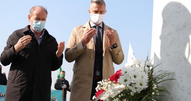 Na Kovačima obilježena 17. godišnjica smrti prvog predsjednika Predsjedništva RBiH Alije Izetbegovića