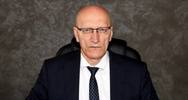 Huseinagić: Odluke o prelasku škola na online ne treba donositi ishitreno, treba analizirati...