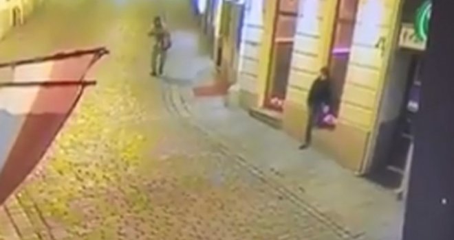 Ledi krv u žilama: Internetom kruži stravičan snimak ubistva mladića u Beču