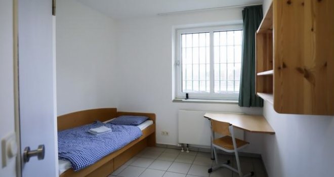 Njemačka je 'dogurala' i do prisilne izolacije: Prekršiš kućni karantin i ideš u samicu od 12 metara kvadratnih!