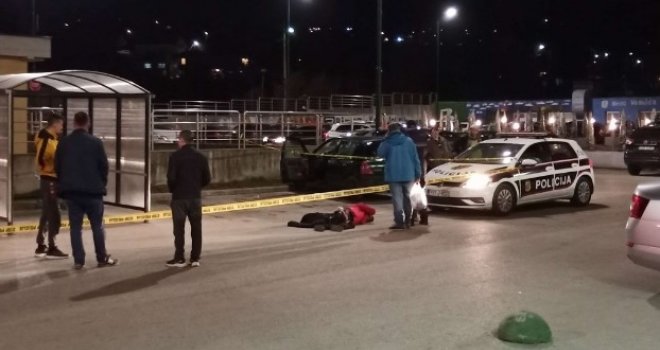 Migrant nepomično leži na parkingu ispred tržnog centra u Sarajevu, očevici ispričali šta su vidjeli...
