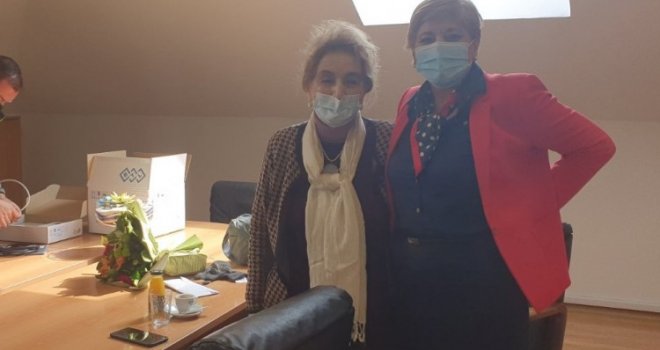 Profesorica Zehra Dizdarević donirala EKG aparat za Dom zdravlja KS