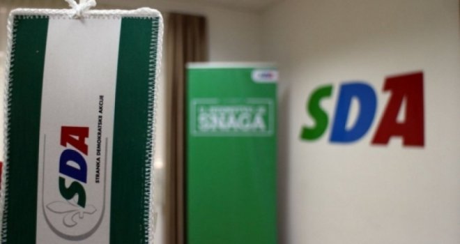 Kuršlus u SDA Sarajevo: 'Plasiraju se lažne informacije... Evo zašto je prekinuta sjednica'