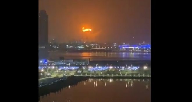 Veliki požar u Dubaiju nakon snažne eksplozije: Od detonacije se zatresle zgrade