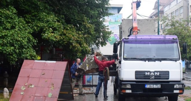 Vlasnik uklonio sporni objekt iz ulice Maršala Tita u Sarajevu