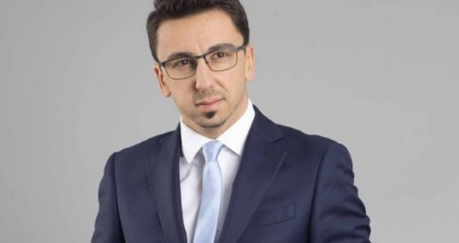 Zvonko Komšić napustio N1 i vratio se na OBN